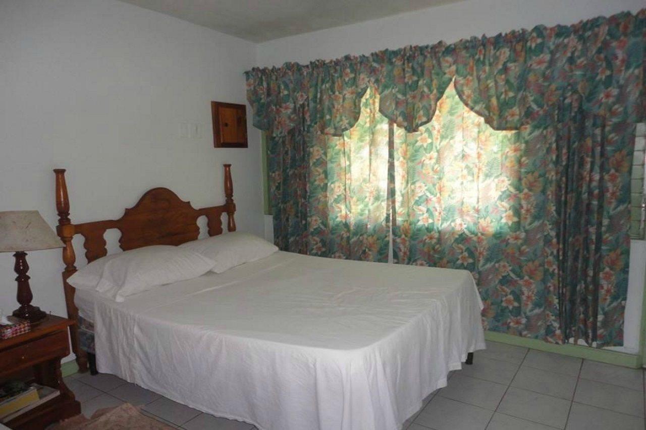 Hidden Paradise Resort Hotel 内格里尔 外观 照片