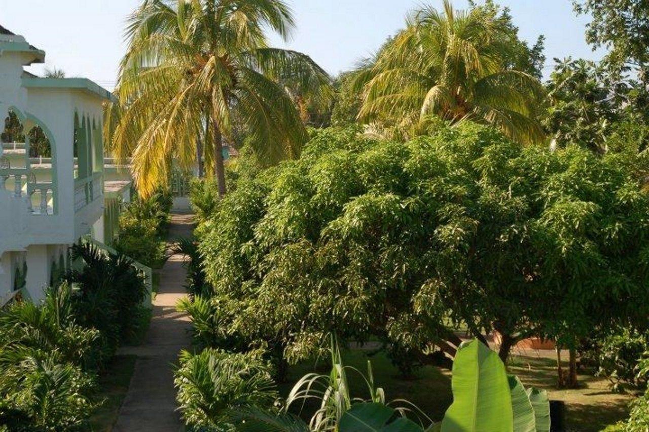 Hidden Paradise Resort Hotel 内格里尔 外观 照片