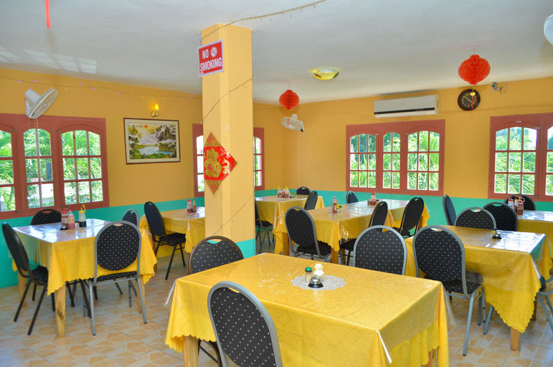 Hidden Paradise Resort Hotel 内格里尔 外观 照片
