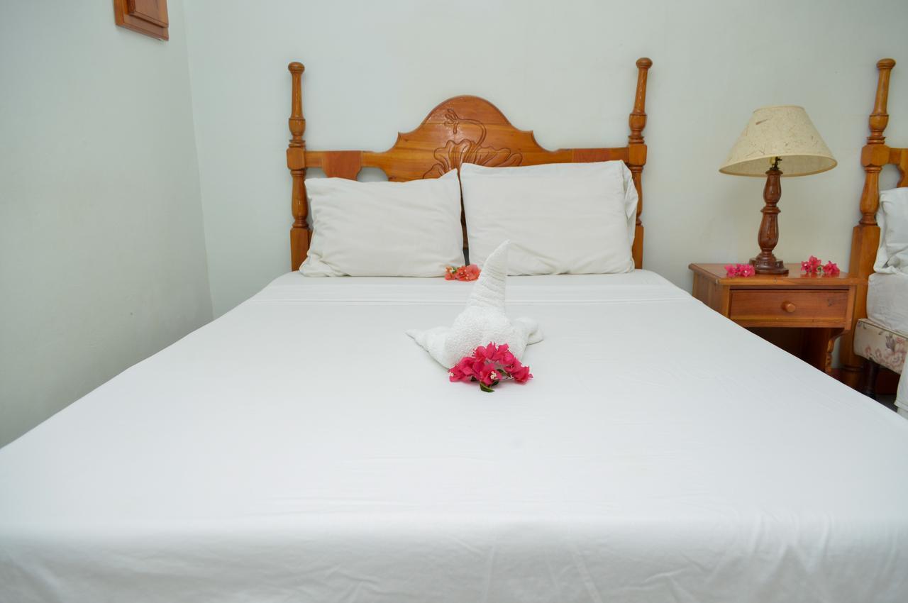 Hidden Paradise Resort Hotel 内格里尔 外观 照片