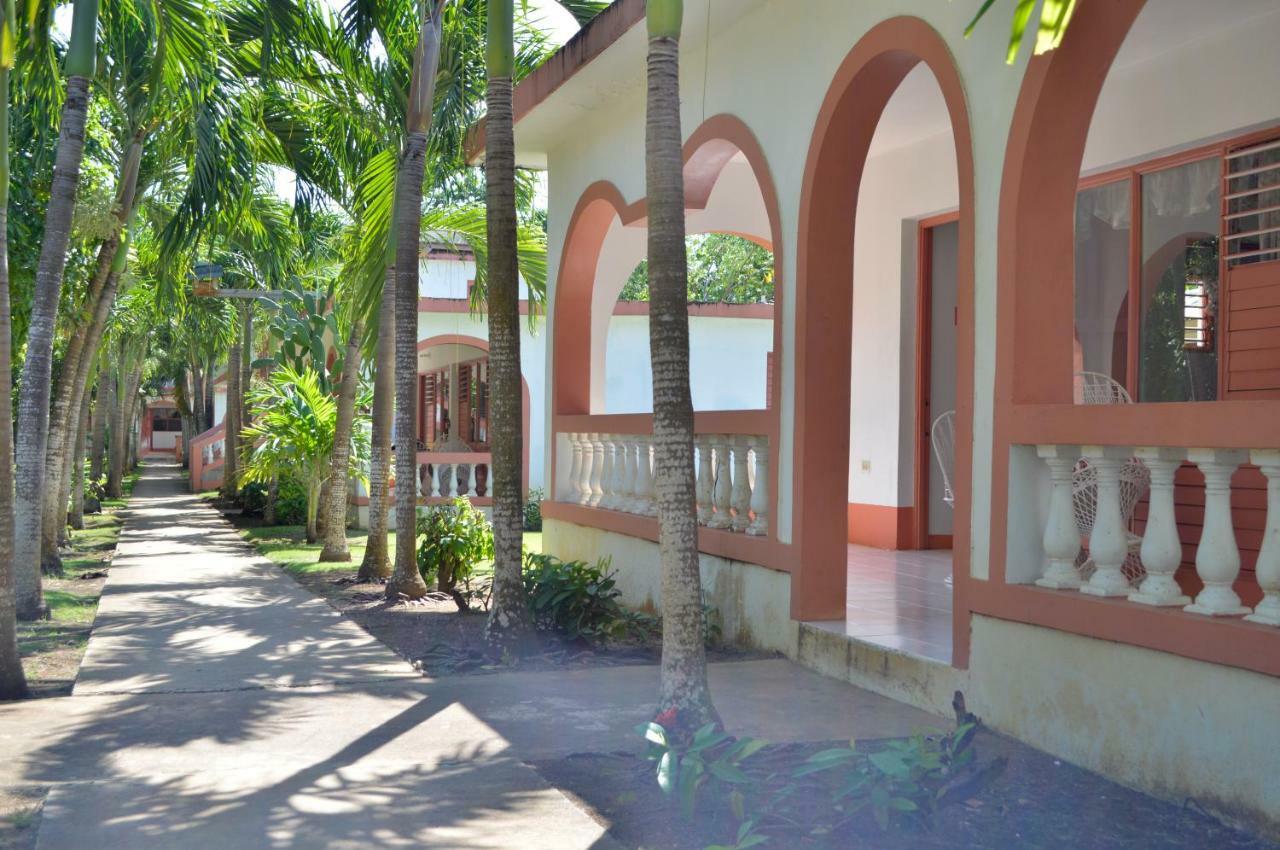 Hidden Paradise Resort Hotel 内格里尔 外观 照片